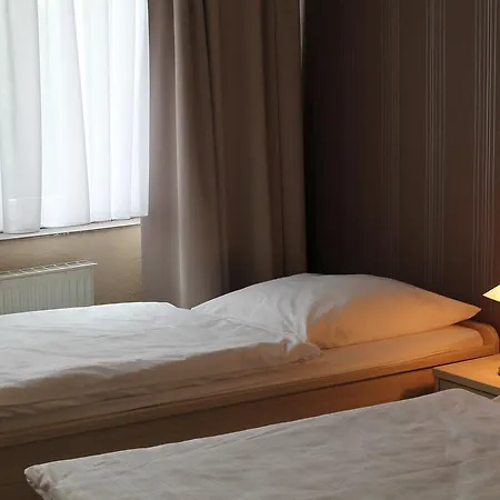 Hotell Am Schloss 2*