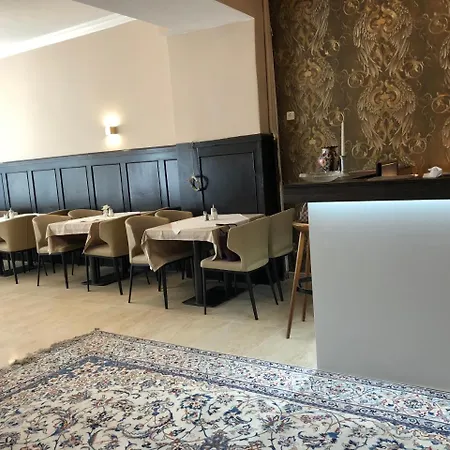 Am Schloss Hotell 2*